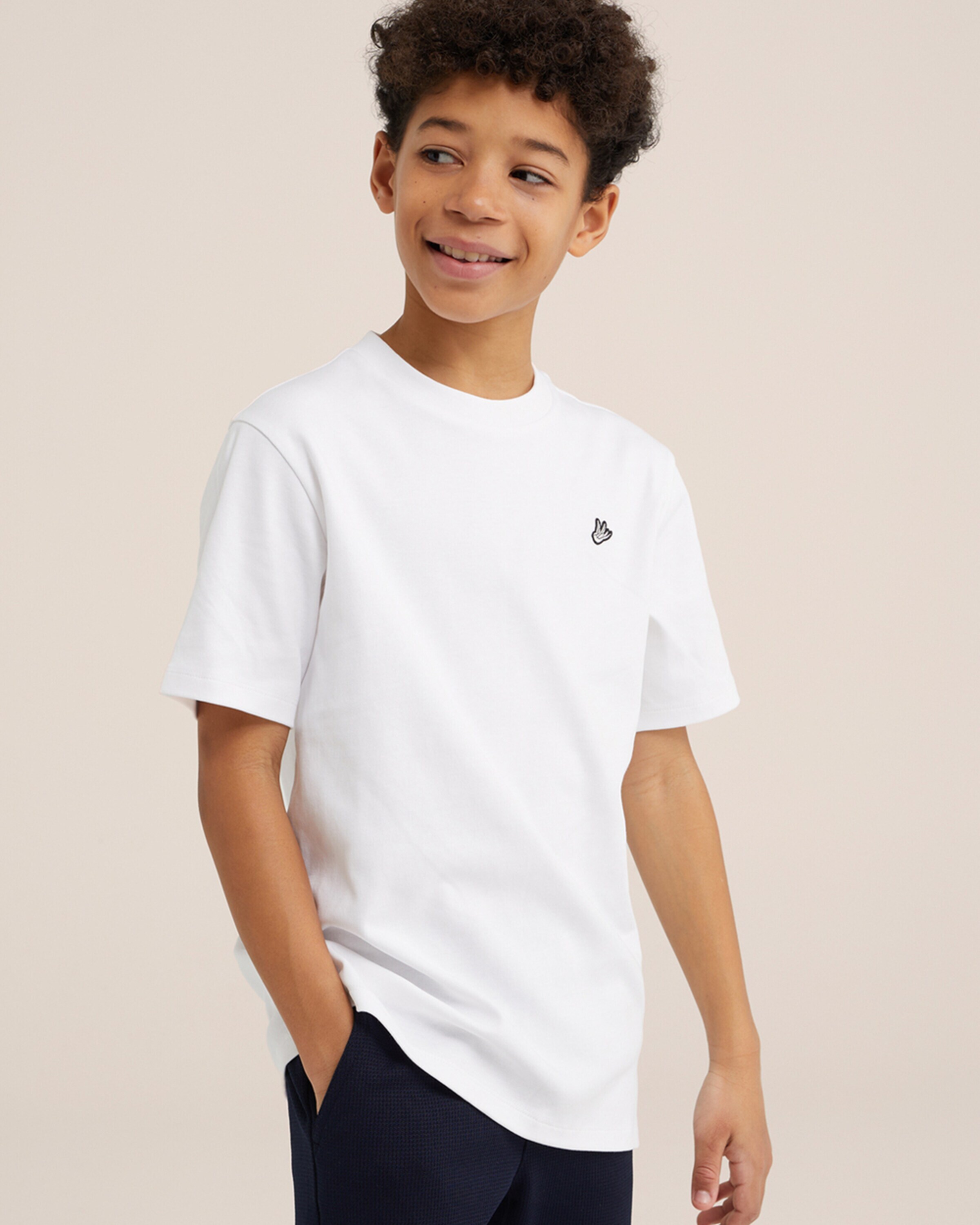 WE Fashion Marškinėliai juoda / balta