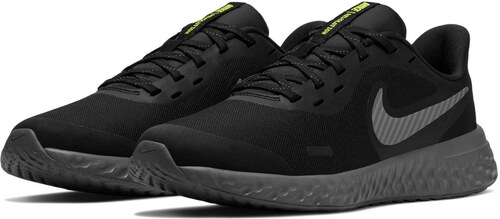 nike revolution junior black