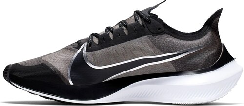 nike zooms trainers