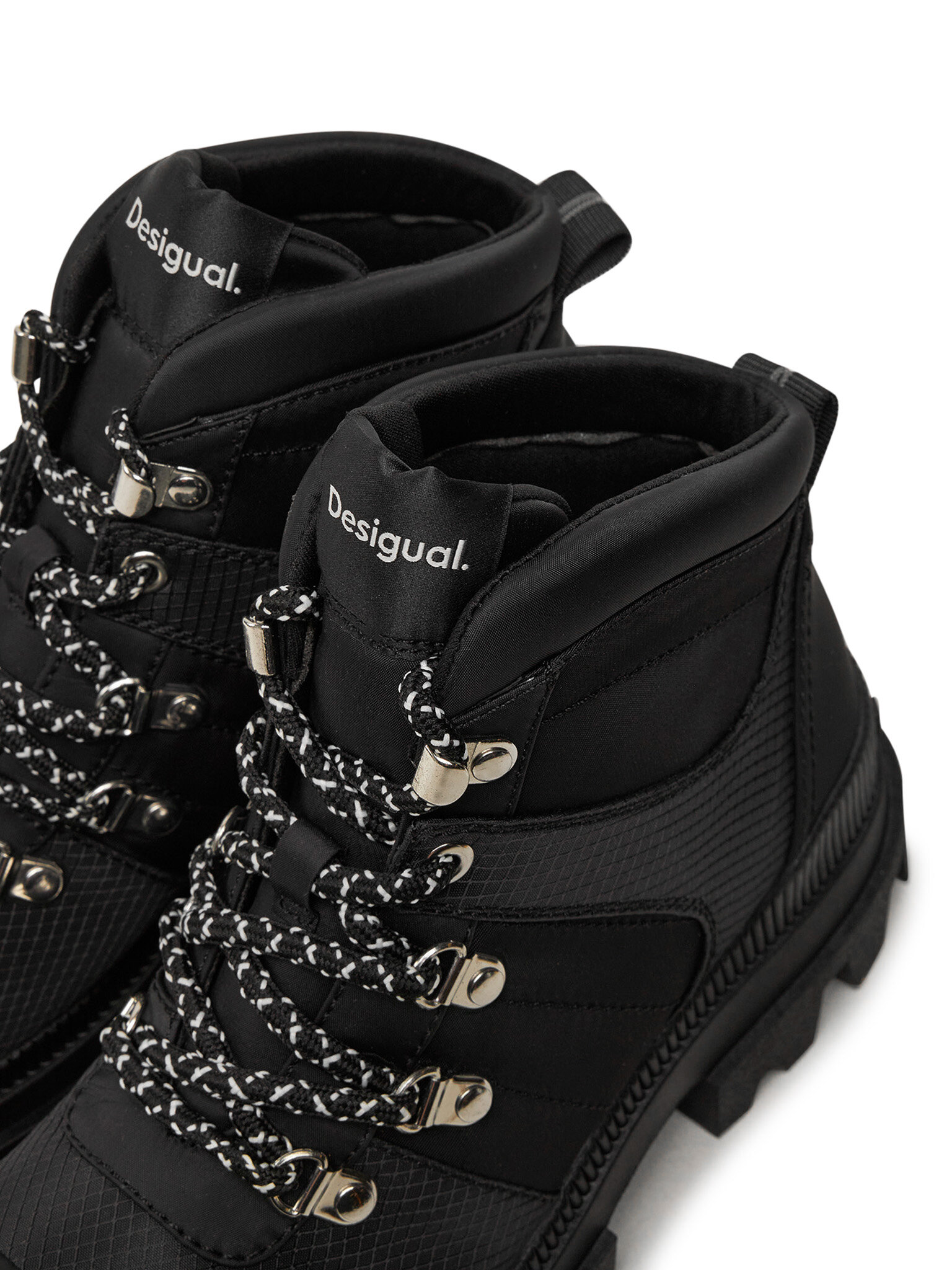 Žygio batai Desigual