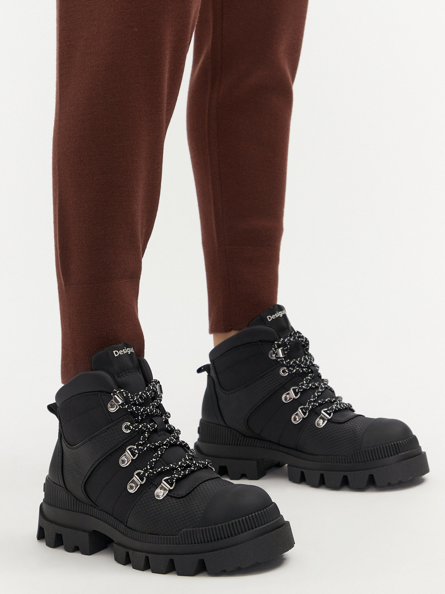 Žygio batai Desigual