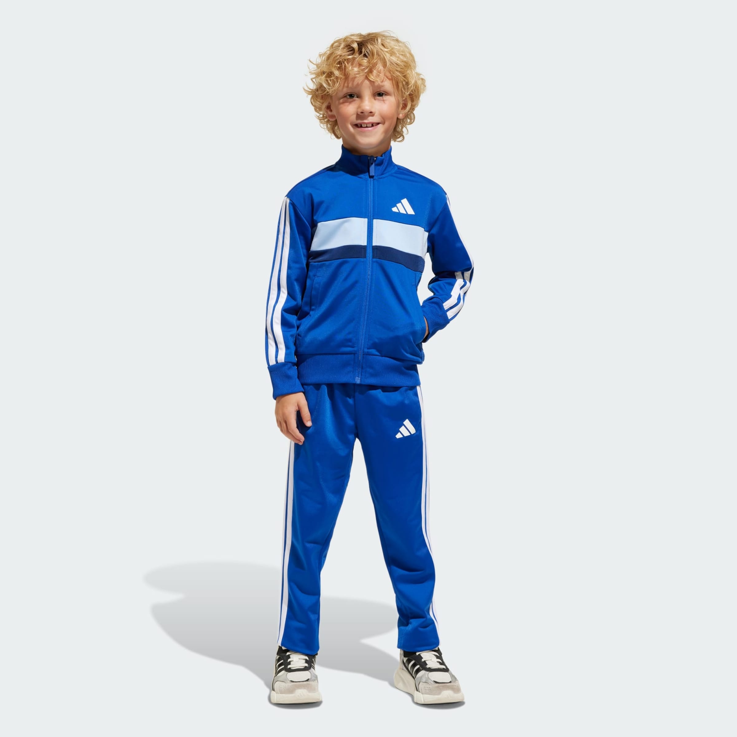 ADIDAS SPORTSWEAR Treniruočių kostiumas 'Seasonal Essentials Tiberio' tamsiai mėlyna jūros spalva / tamsiai mėlyna / balta