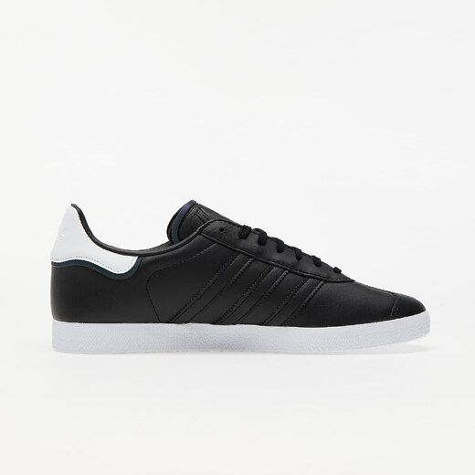 gazelle core black white