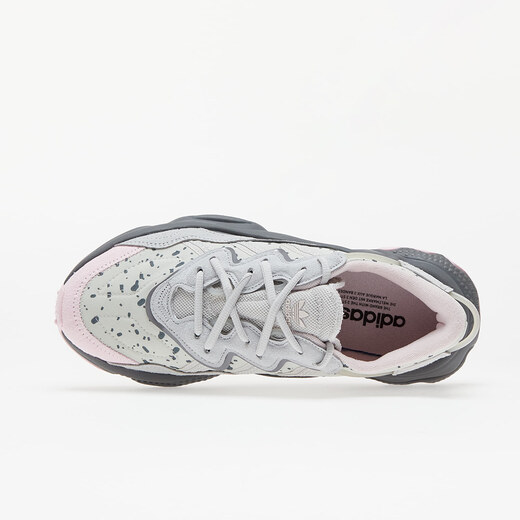 grey and pink ozweego