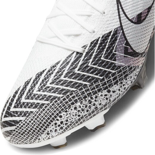 Nike Pro 7 Firm Ground Football Boots 