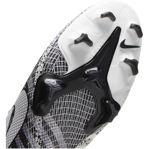 Nike Pro 7 Firm Ground Football Boots 
