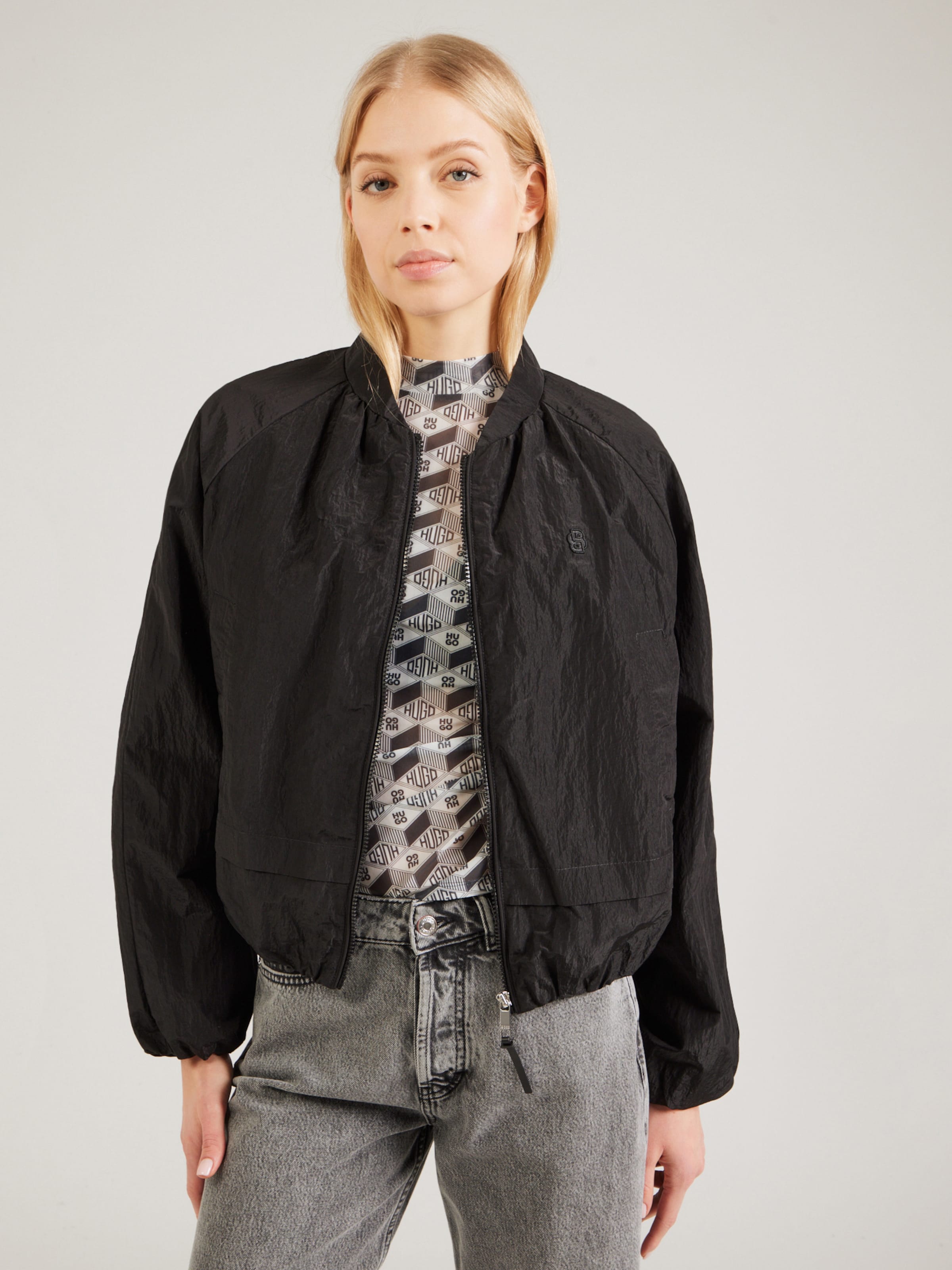 BOSS Demisezoninė striukė 'PLONTI' juoda