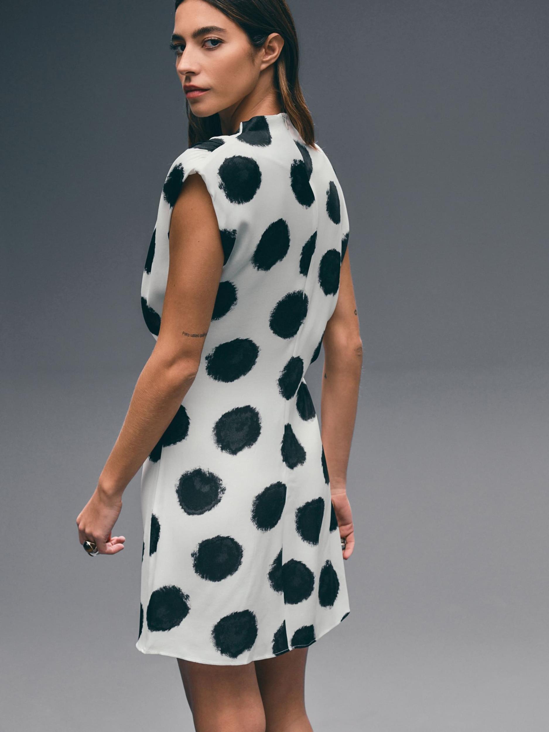 Next Suknelė juoda / balta