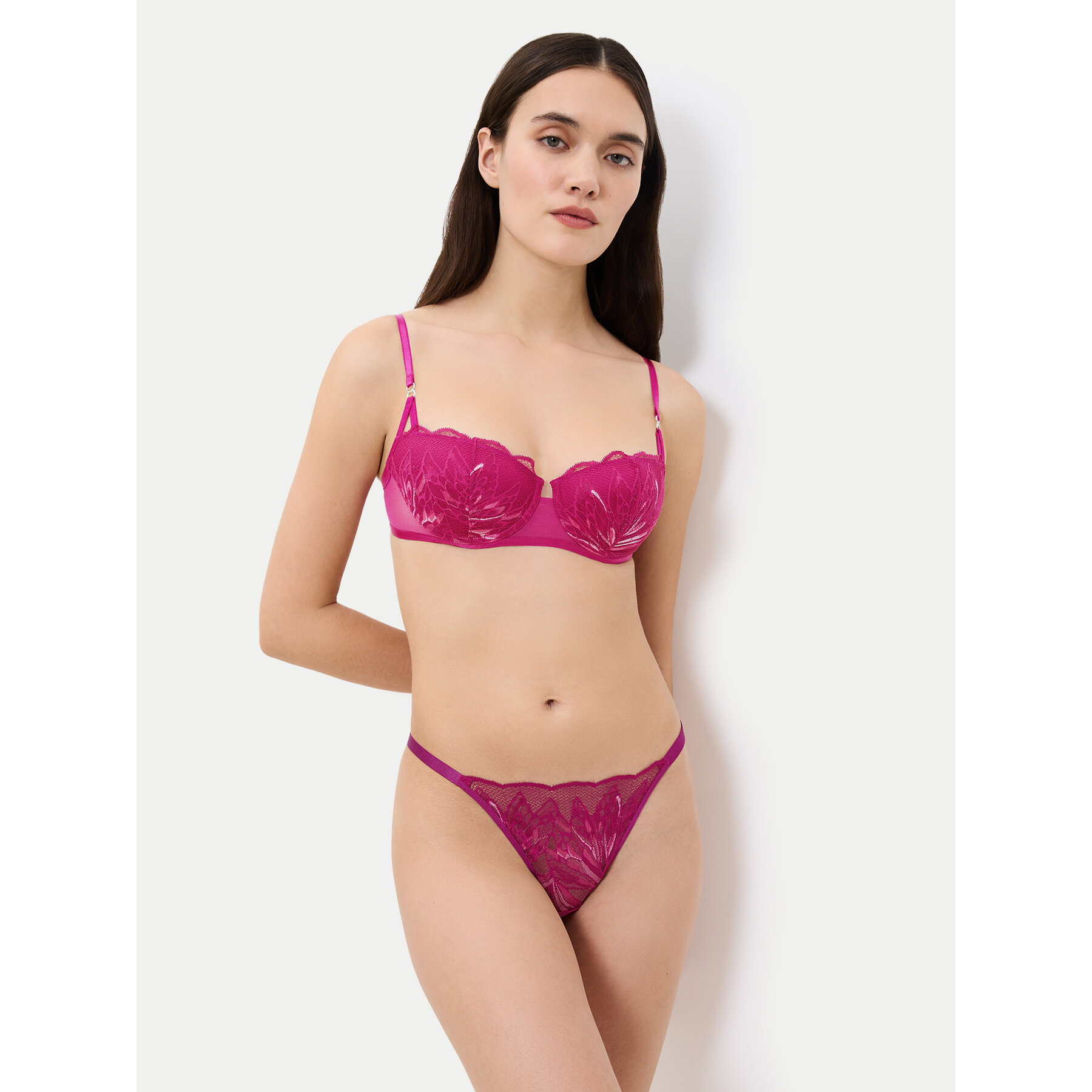 Pusiau dengta (balcony bra) liemenėlė Triumph