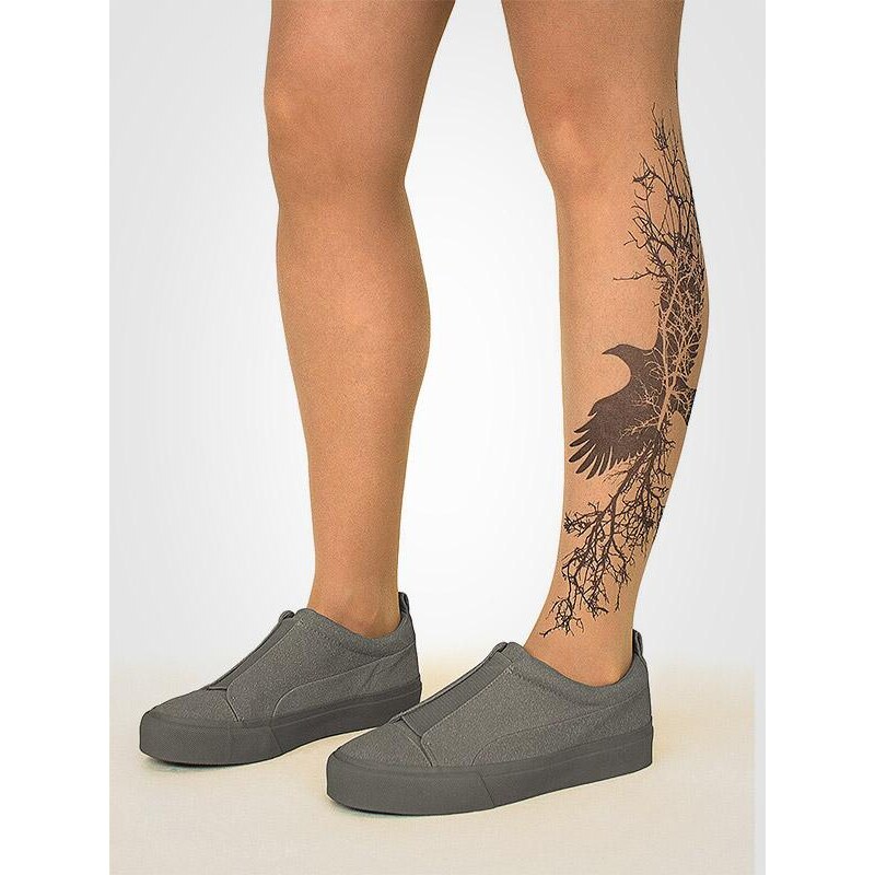 Stop & Stare prilipinamos kojinės su tatuiruote "Branching Crow 20 Den Sun"
