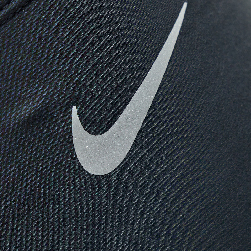 Mova Nike