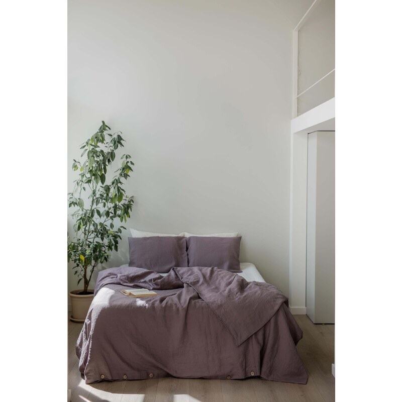 AmourLinen Linen bedding set in Dusty Lavender