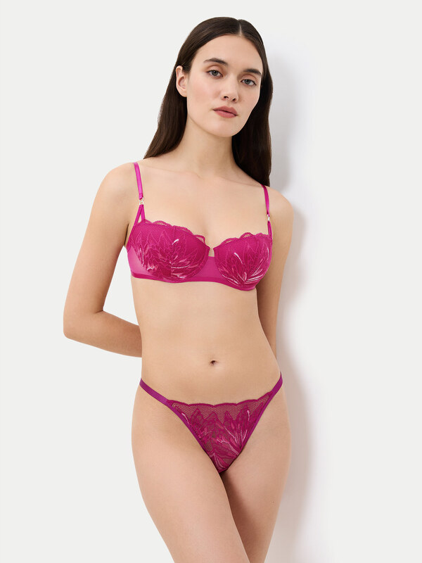 Pusiau dengta (balcony bra) liemenėlė Triumph